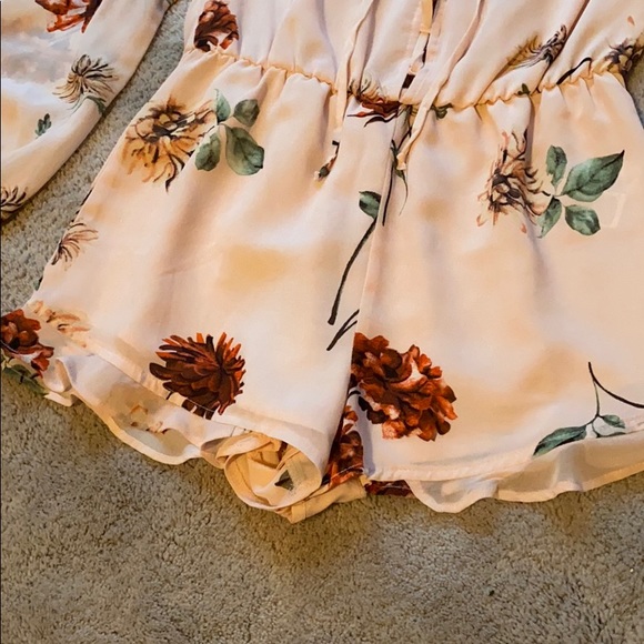 Pink floral long sleeve romper - Picture 3 of 4